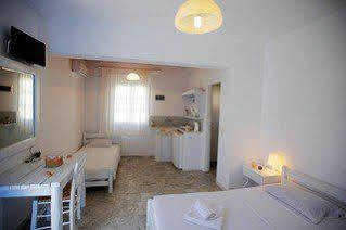 Voula Apartments & Rooms Турлос Екстериор снимка